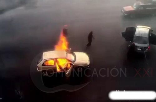 De nuestro inbox. Videos: Terribles imágenes circulan sobre incendios de autos y Oxxos en Guanajuato